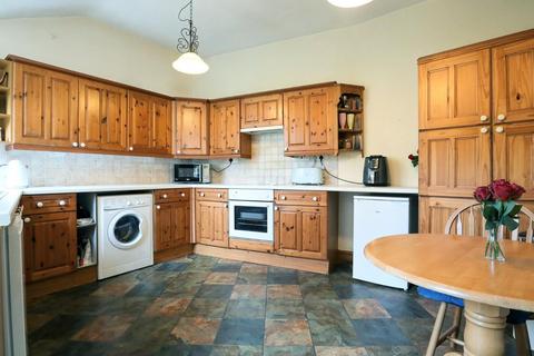 3 bedroom cottage for sale, High Street West, Uppingham LE15