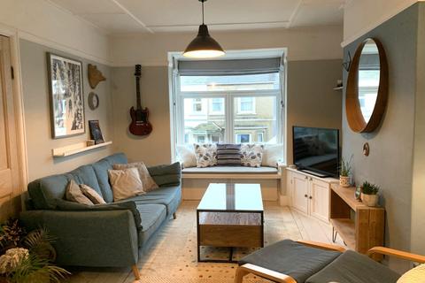 2 bedroom house to rent, Trevethan Road, Falmouth