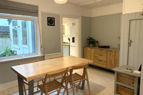 2 bedroom house to rent, Trevethan Road, Falmouth