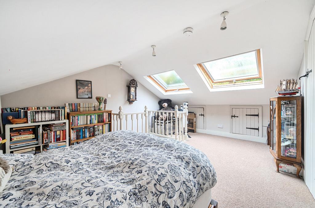 1375169-11-690c76...