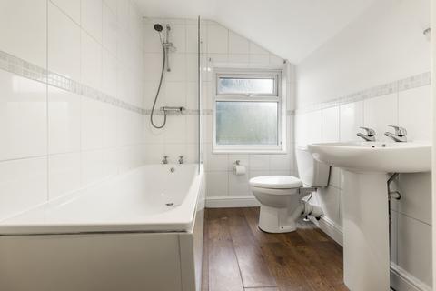 undefined, Worcester WR5