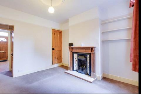 2 bedroom terraced house to rent, Avenue Road Extension, Leicester, LE2
