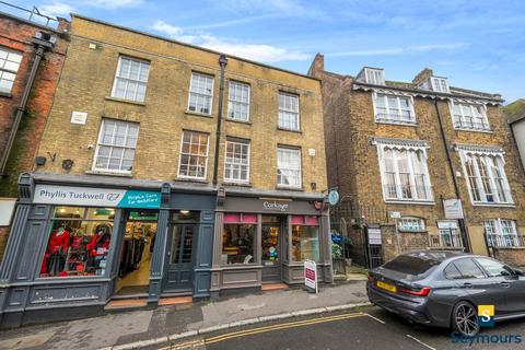 2 bedroom flat for sale, Quarry Street, Surrey GU1