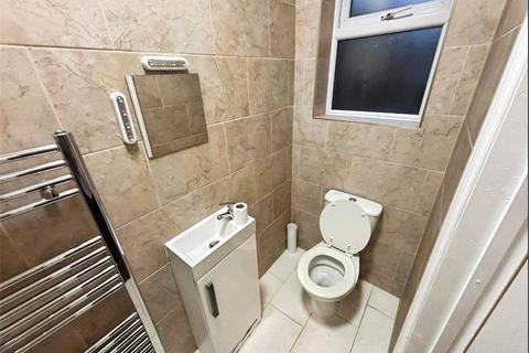 5 bedroom end of terrace house to rent, Harborough Road, Hampshire SO15