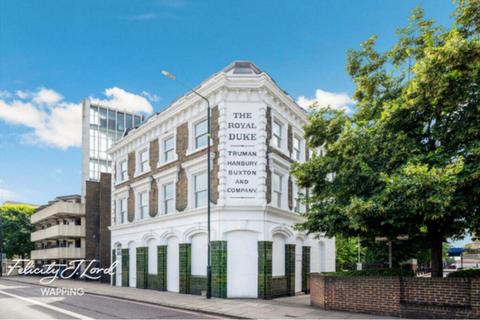 Commercial Road, LONDON