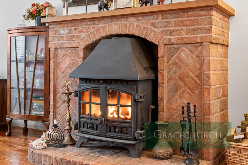 Log burner