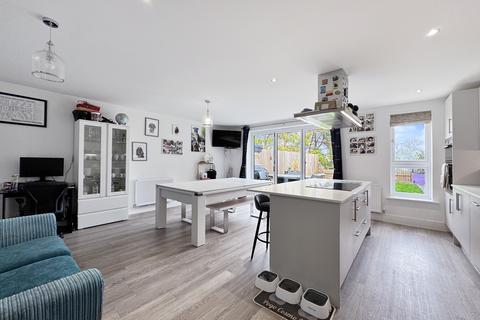 4 bedroom detached house for sale, Thames View, Blunsdon, Swindon, SN26