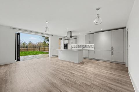 4 bedroom detached house for sale, Thames View, Blunsdon, Swindon, SN26