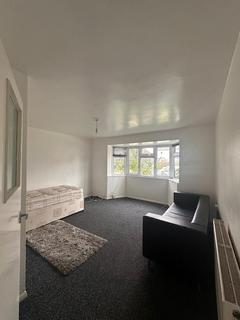 1 bedroom flat to rent, Sultan Road London E11 2DF