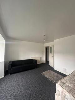 1 bedroom flat to rent, Sultan Road London E11 2DF