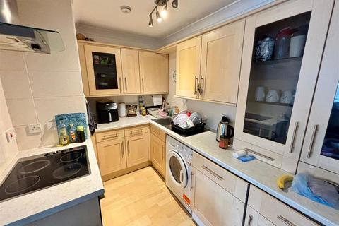 undefined, Fairway Heights, Surrey GU15