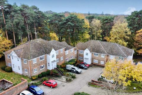 1 bedroom flat for sale, Fairway Heights, Surrey GU15