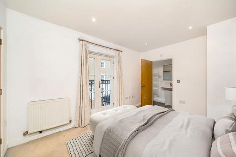 3 bedroom flat for sale, Northpoint Square, London NW1