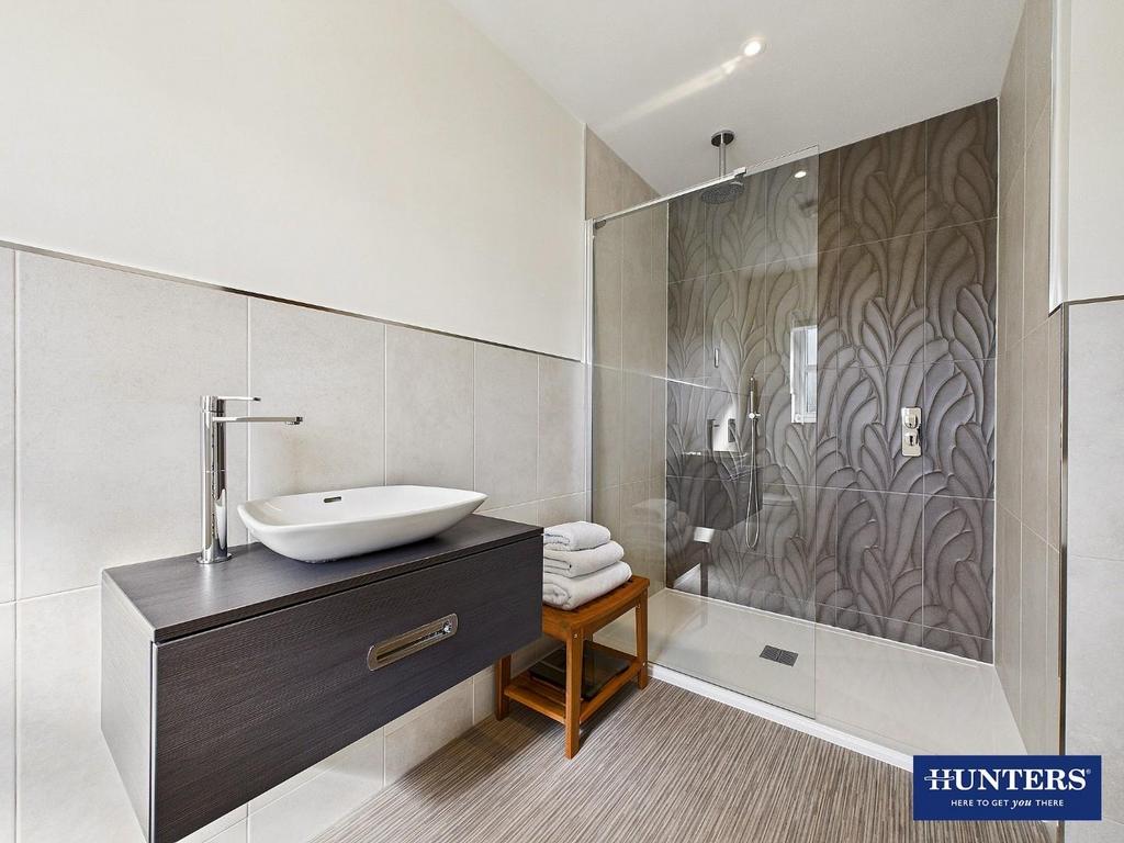 Master En-Suite