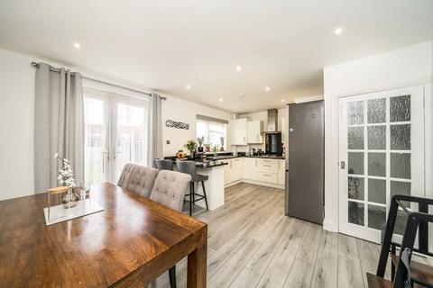 145 Abbotts Road, Mitcham, CR4 1JZ