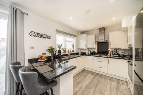 145 Abbotts Road, Mitcham, CR4 1JZ