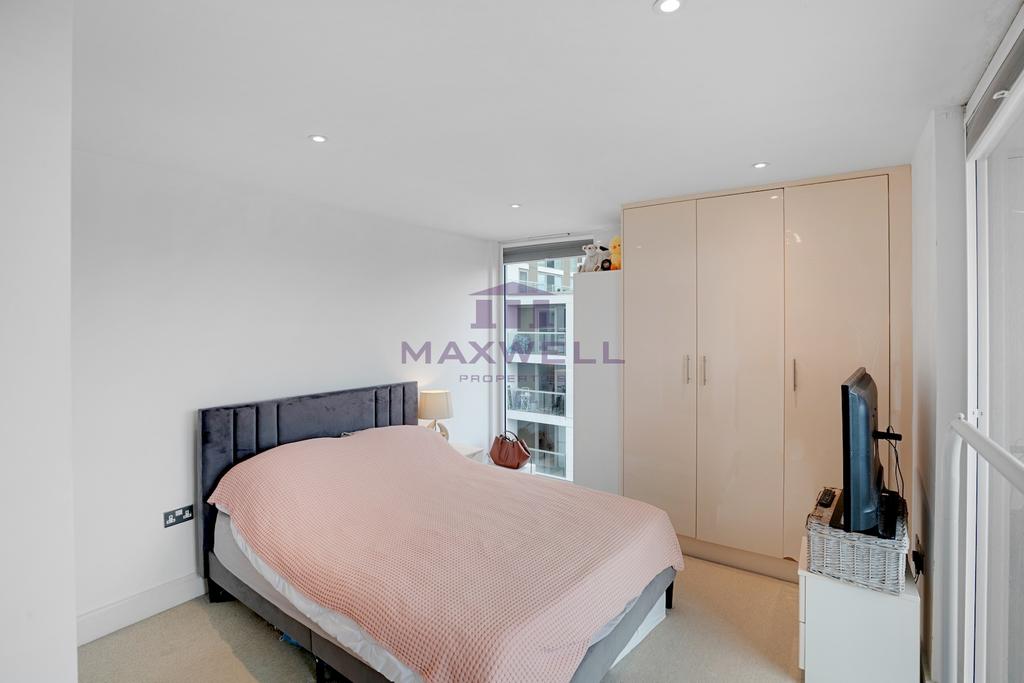 A 2 bed 2 bath to let, Canary Wharf