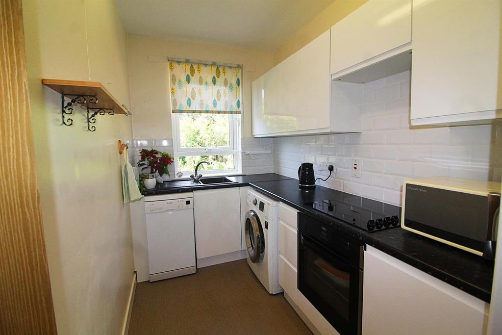 Kitchen edit.jpg