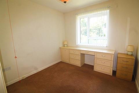 2 bedroom retirement property for sale, Potters Lane, Barnet EN5