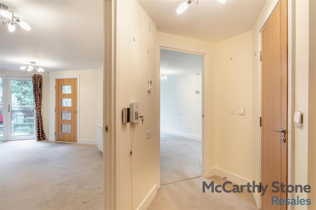8670629-interior09.jpg