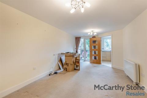 1 bedroom apartment for sale, Glenhills Court, Little Glen Road, Glen Parva, Leicester