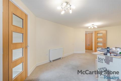 1 bedroom apartment for sale, Glenhills Court, Little Glen Road, Glen Parva, Leicester