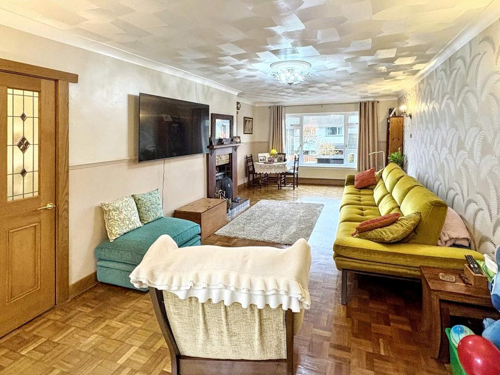 Living/Dining Room