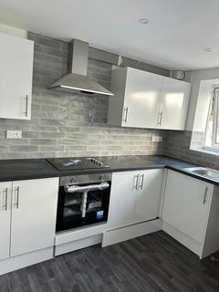 5 bedroom semi-detached house to rent, Cavendish Road, Bristol BS34