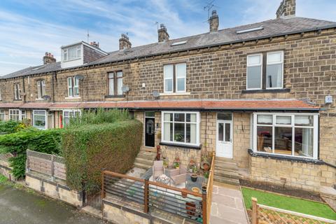 4 bedroom terraced house for sale, Staveley Road, Bingley, BD16