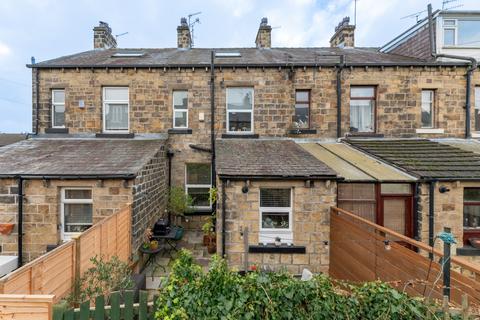4 bedroom terraced house for sale, Staveley Road, Bingley, BD16