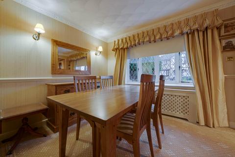 undefined, Nursery Grove, Kilmacolm