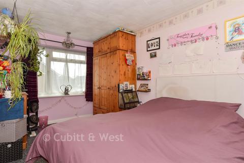 undefined, Fernside, East Grinstead RH19