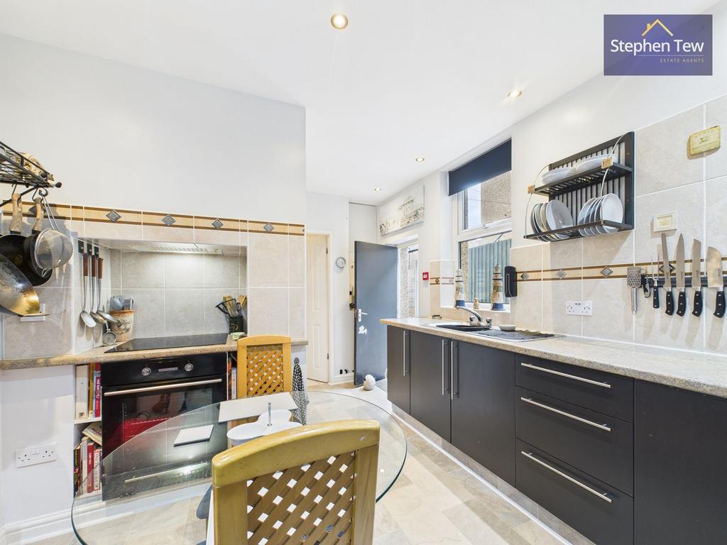 Flat 1 Kitchen