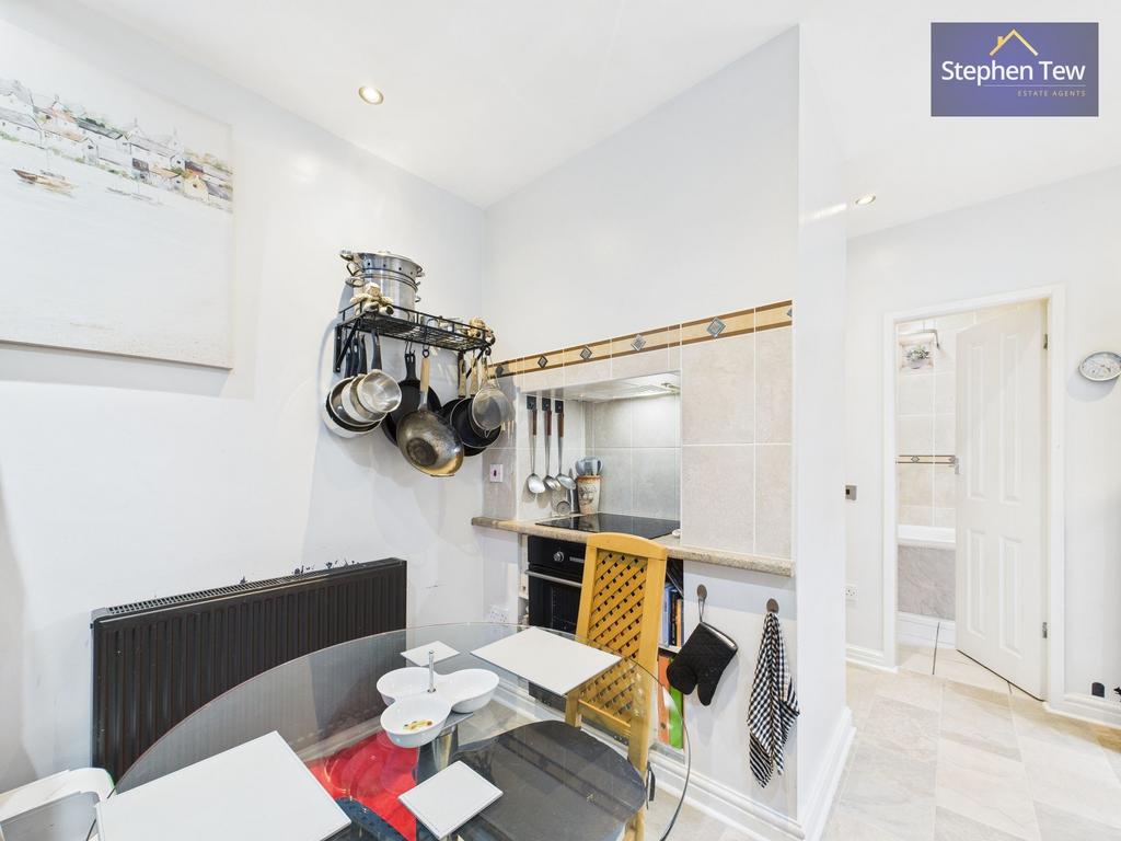 Flat 1 Kitchen