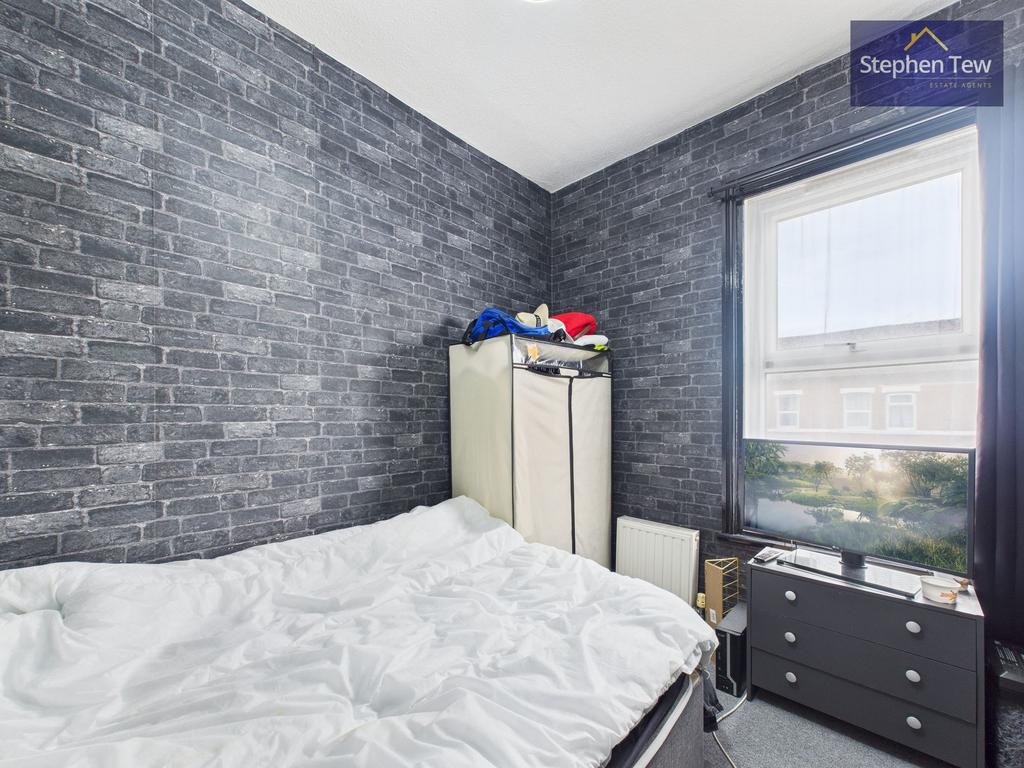 Flat 2 Bedroom 1