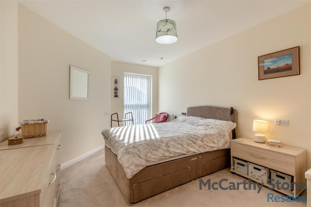 8670530-interior14.jpg