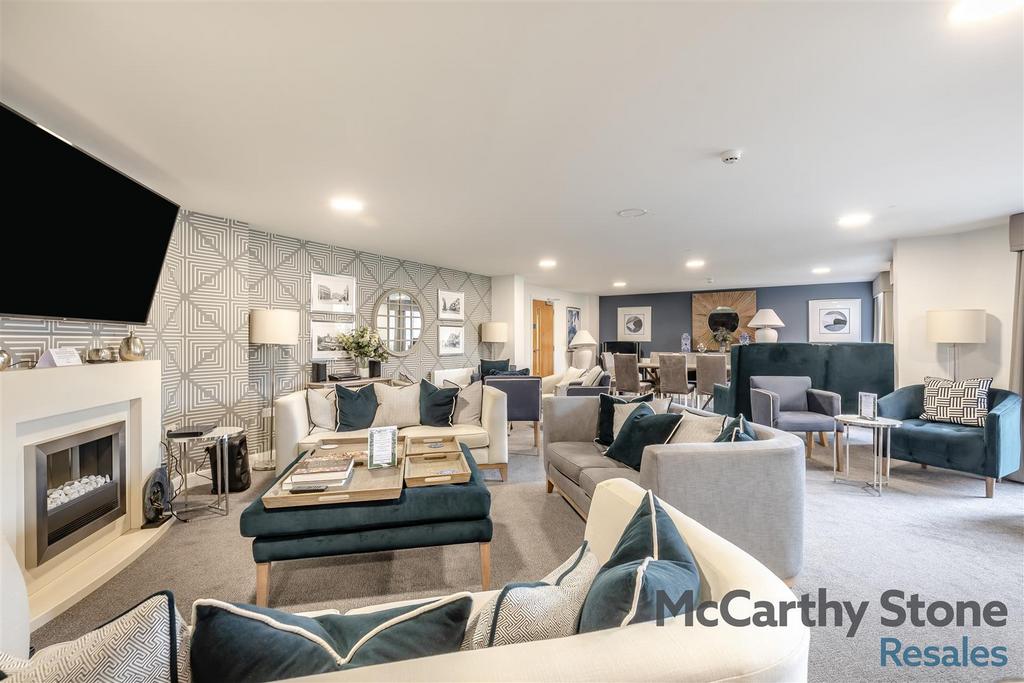 8670530-interior17.jpg