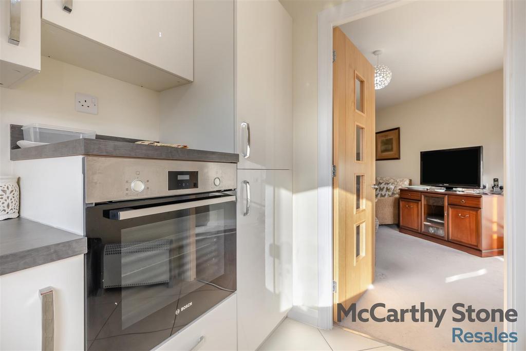 8670530-interior08.jpg