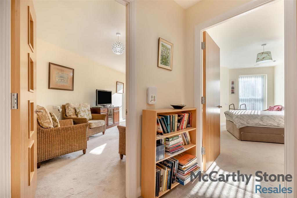 8670530-interior11.jpg