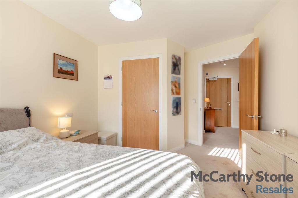 8670530-interior16.jpg