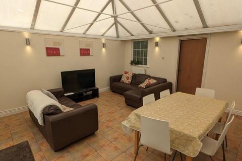 6 bedroom terraced house for sale, Southport Road, Ormskirk L39