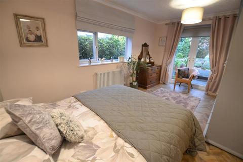 2 bedroom detached bungalow for sale, Green Lane, Leominster