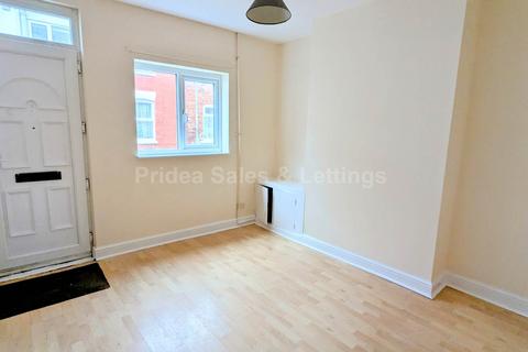 2 bedroom terraced house for sale, Cross Street, Lincoln