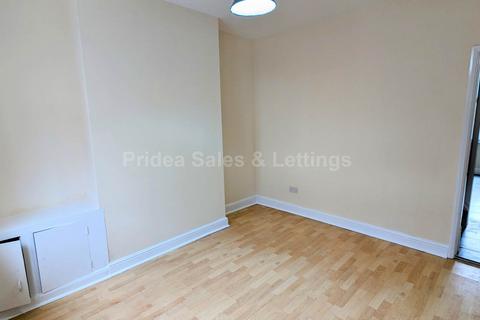 2 bedroom terraced house for sale, Cross Street, Lincoln