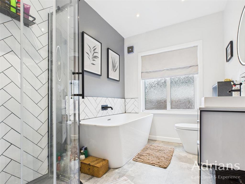 Bath / shower room