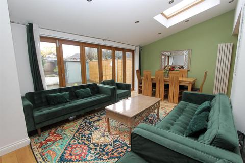 34 Northway, Wallington, SM6 8DP