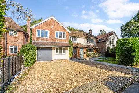 undefined, Blackwood Close West Byfleet, Surrey, KT14 6PP