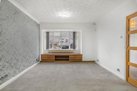 3 bedroom semi-detached house to rent, Aintree Grove, Upminster, RM14