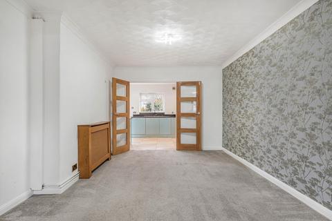 3 bedroom semi-detached house to rent, Aintree Grove, Upminster, RM14