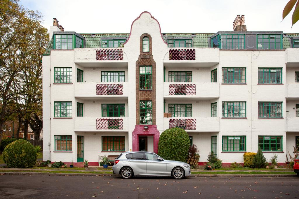 317949 - Ealing Village KElliott 002.jpg